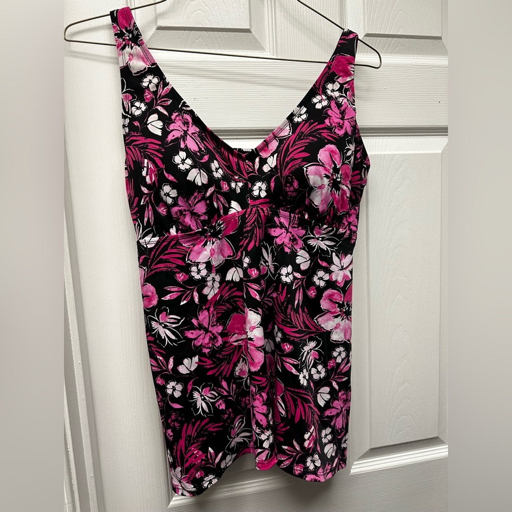 Women’s bathing suit top